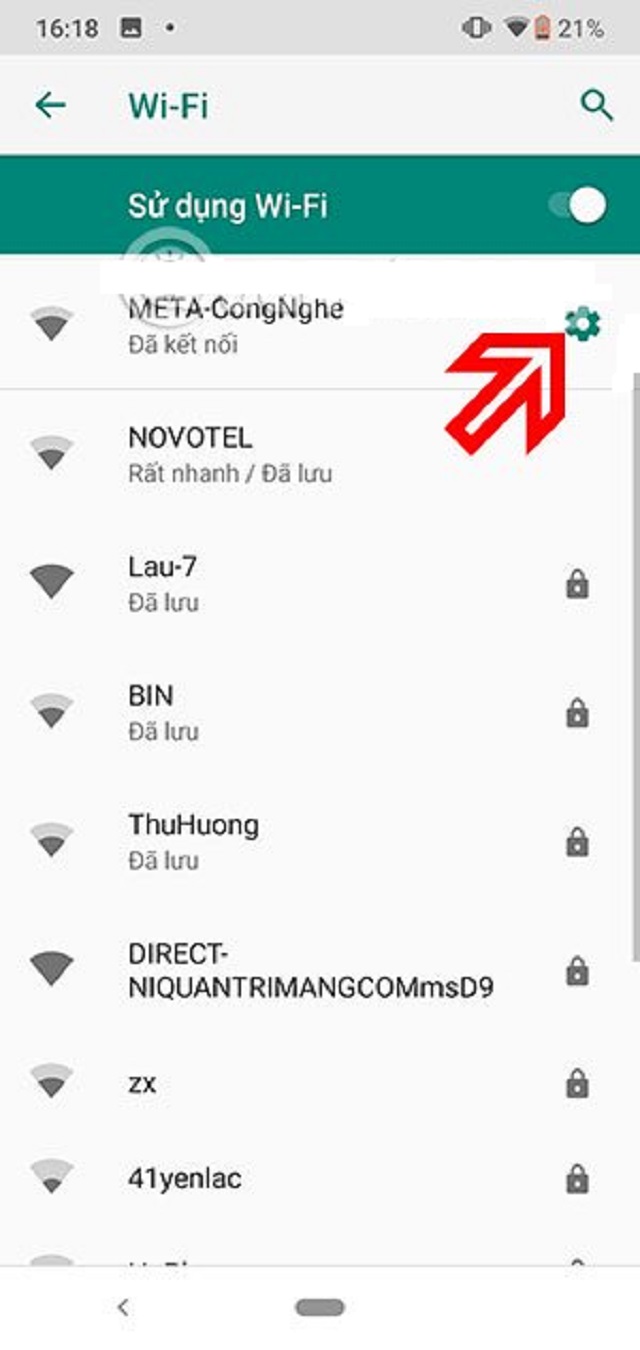 Vào menu Wifi, ấn vào hình tượng trưng cho cài đặt wifi tại mục wiffi đang kết nối.