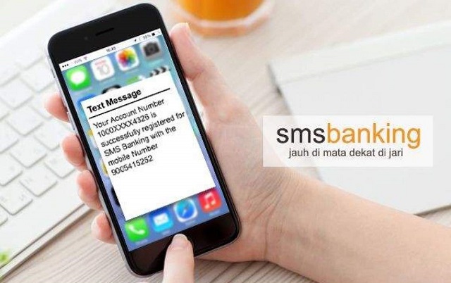 Dùng dịch vụ SMS, internet banking