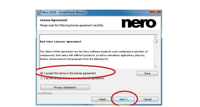 Bấm chọn "I accept ... agreement" rồi chọn Next. Quá trình cài đặt sẽ diễn ra trong khoảng vài phút.